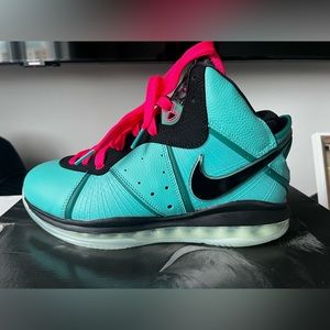 Lebron VIII “South Beach” Men’s 8.5 Women’s 10 Worn Once